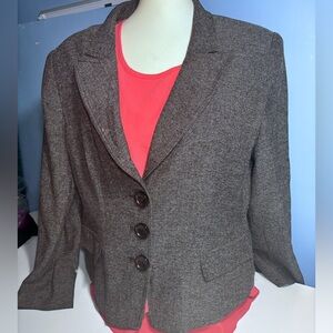 Gilani Vintage Women's Brown 3 button Blazer size 16 soft and structured